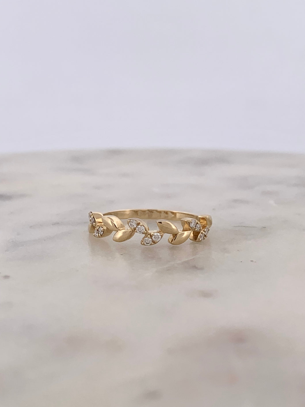 Leaf Diamond Band