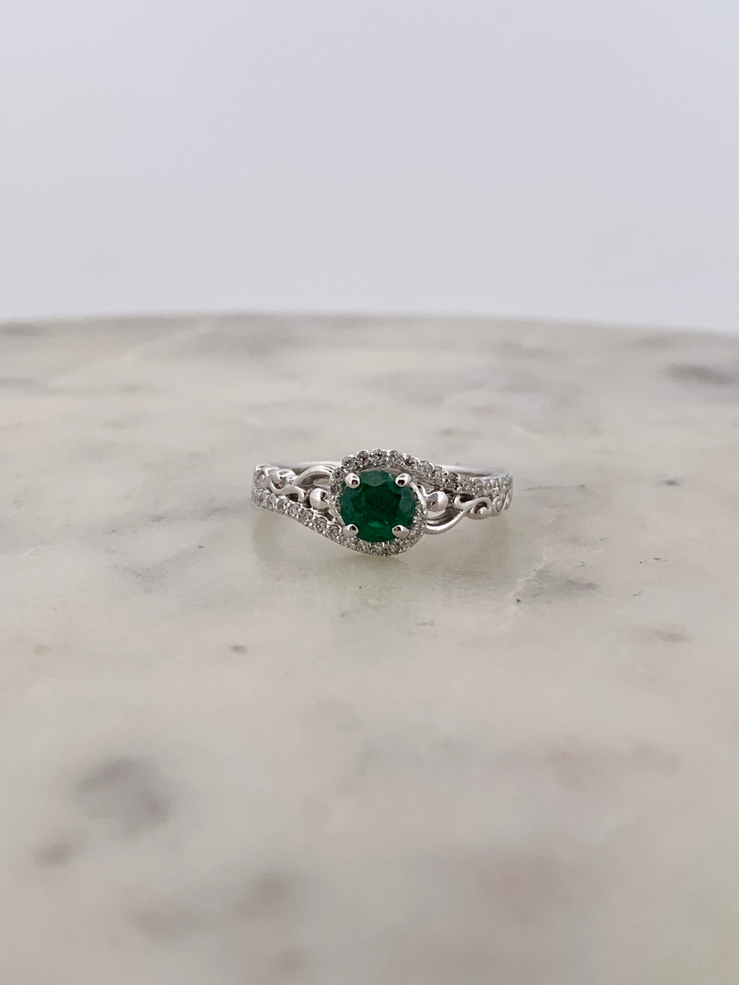 Emerald Swirl Ring