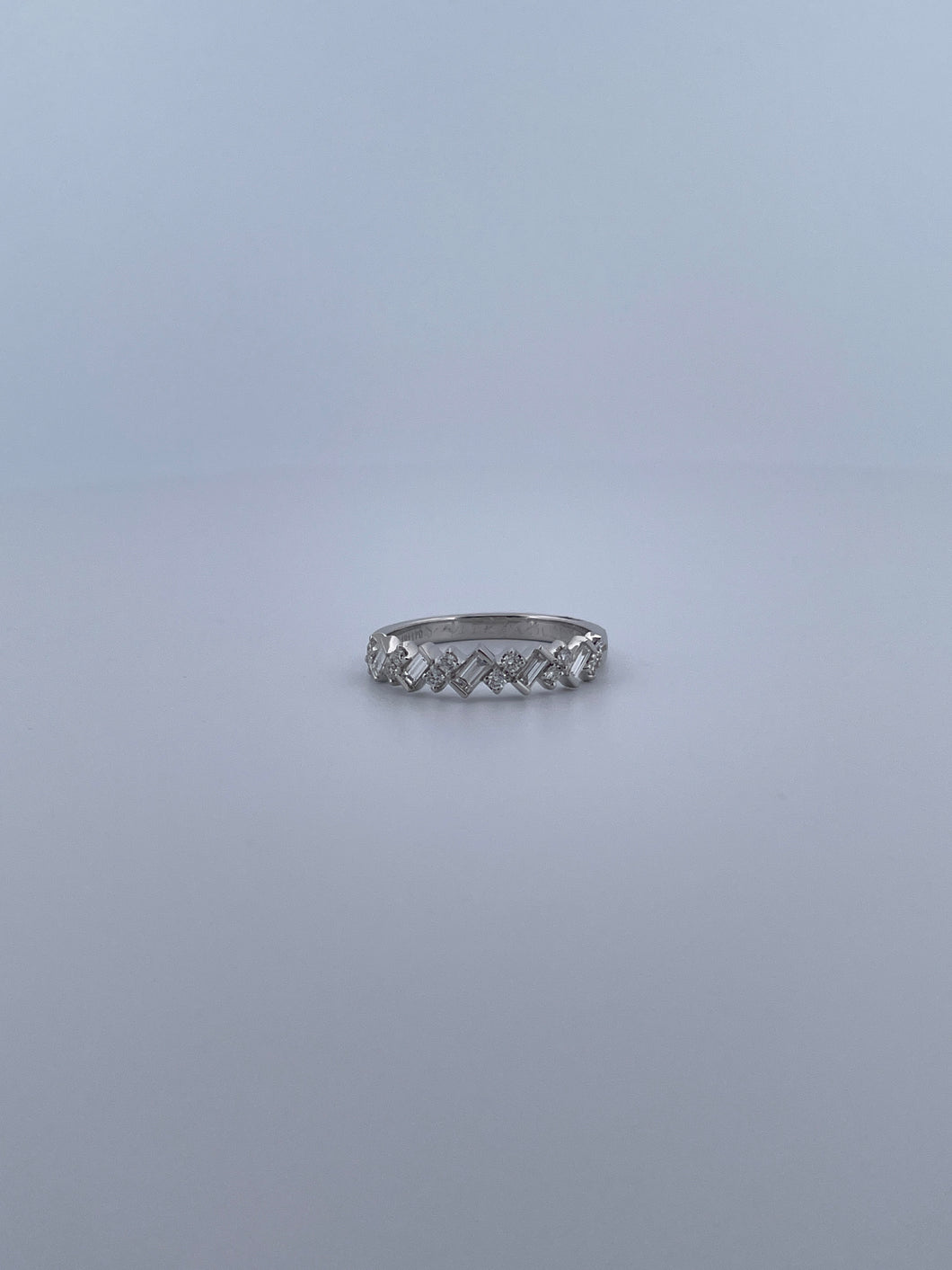Baguette Fashion Band (white gold)