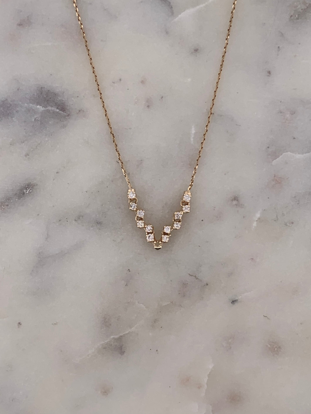 V Diamond Necklce