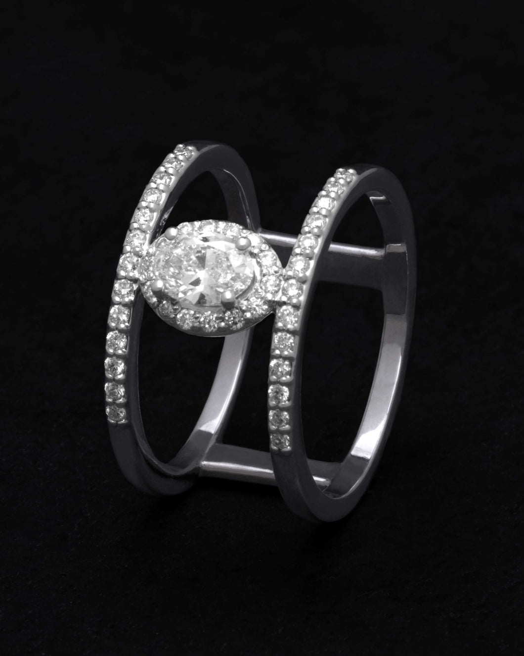 Oval Fashion Ring