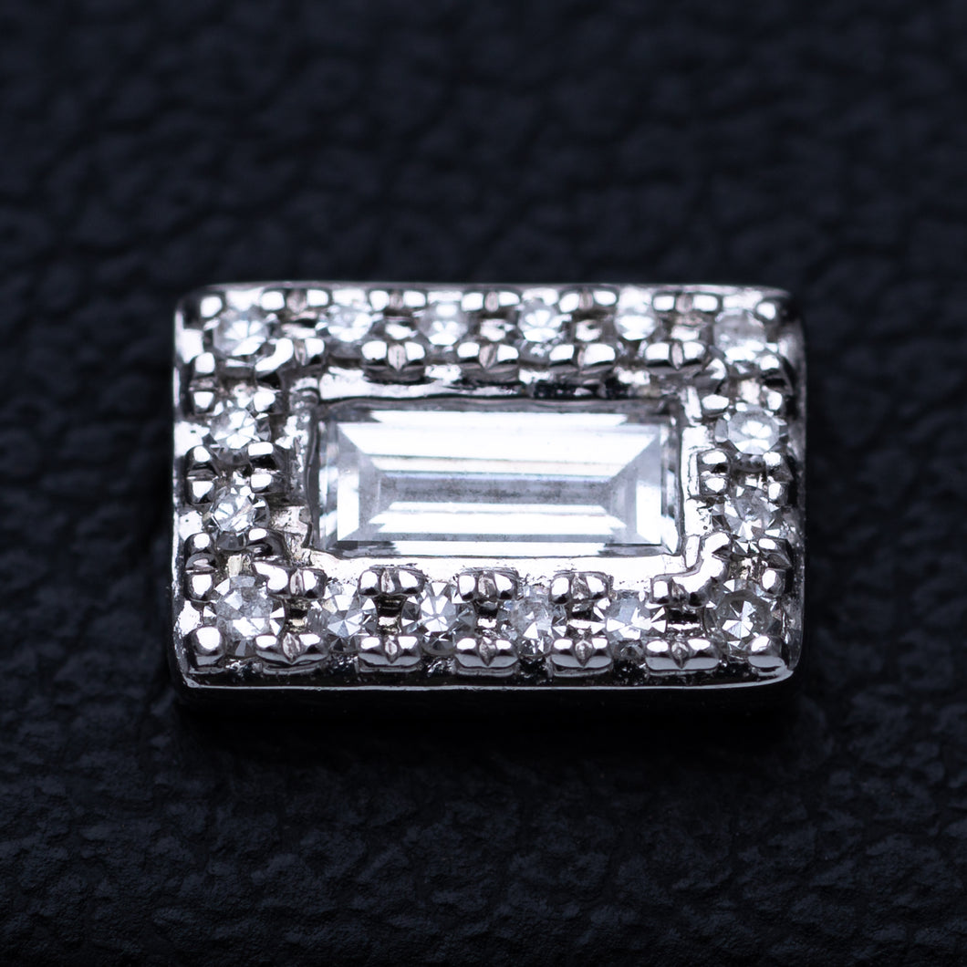 Emerald studs